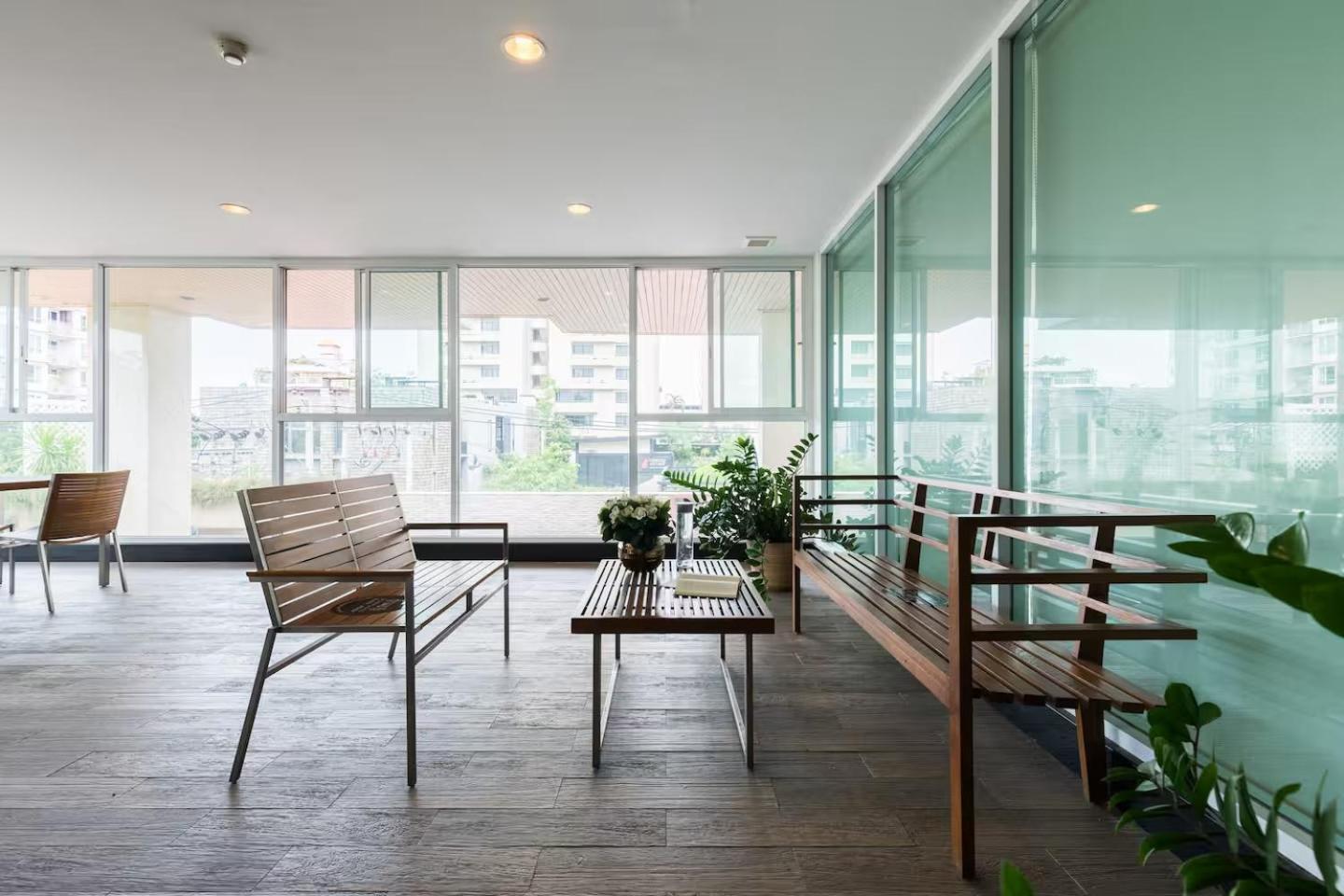Bangkok Patio Bts Sanam Pao Aparthotel Exterior photo