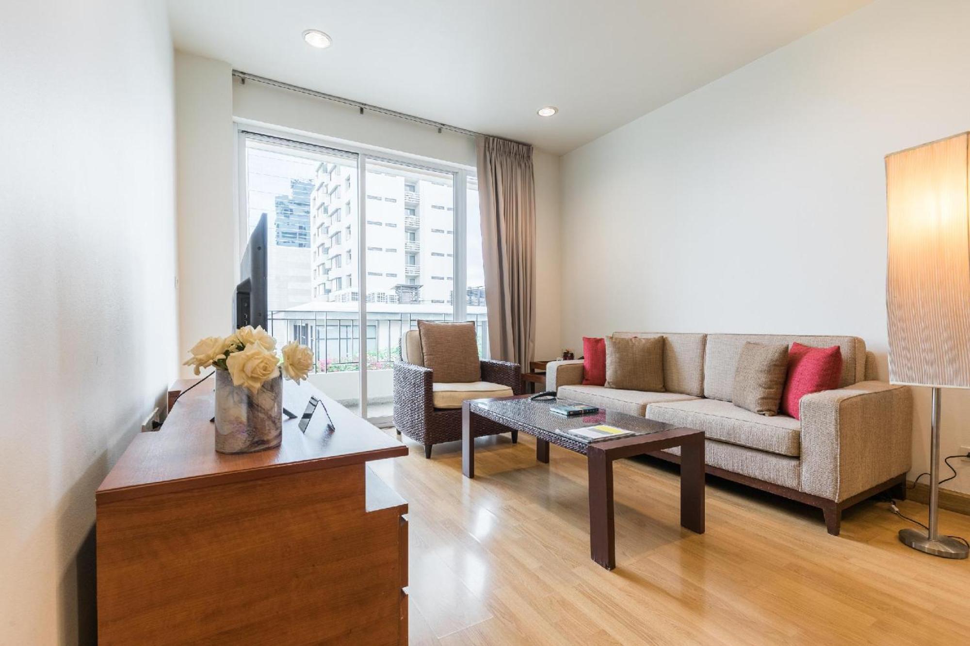 Bangkok Patio Bts Sanam Pao Aparthotel Exterior photo