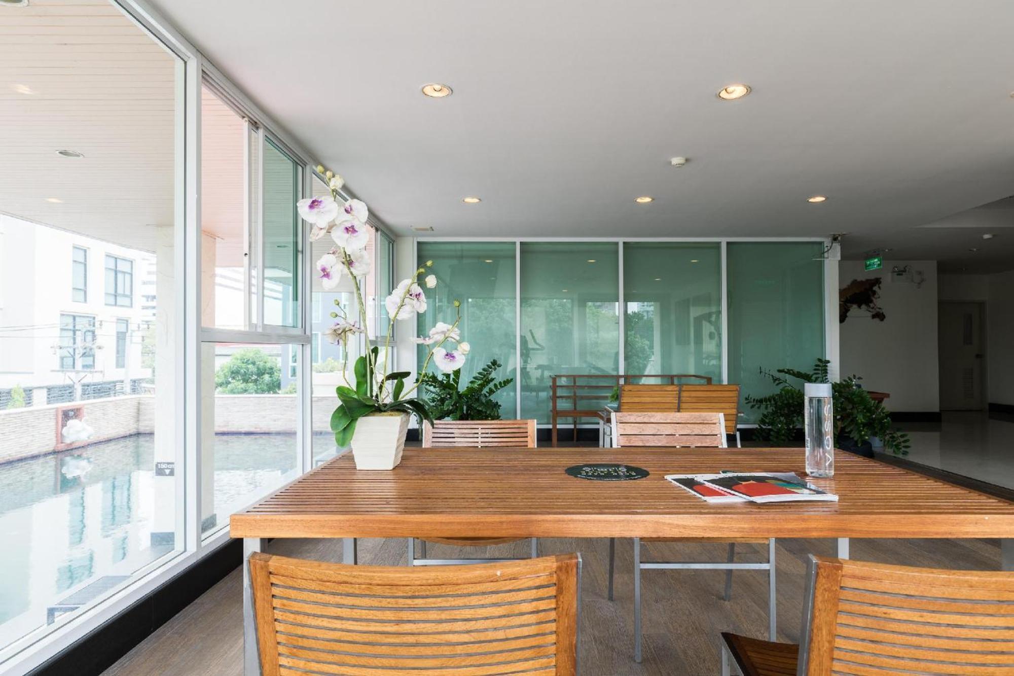 Bangkok Patio Bts Sanam Pao Aparthotel Exterior photo