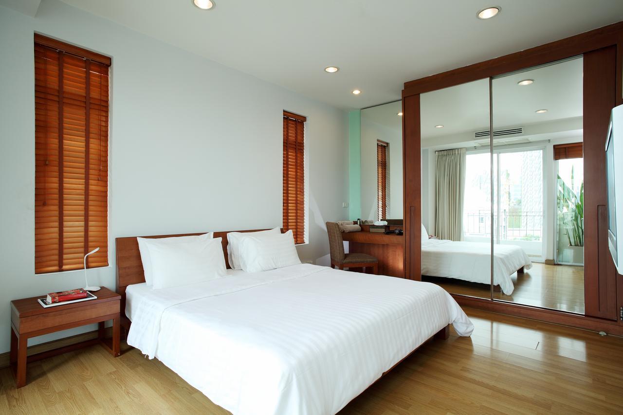Bangkok Patio Bts Sanam Pao Aparthotel Exterior photo