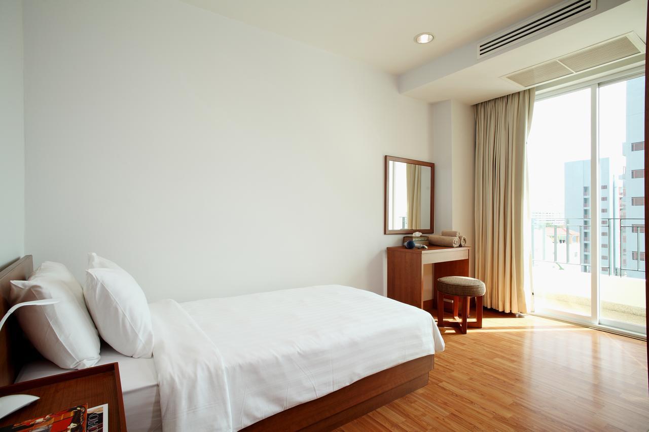 Bangkok Patio Bts Sanam Pao Aparthotel Exterior photo